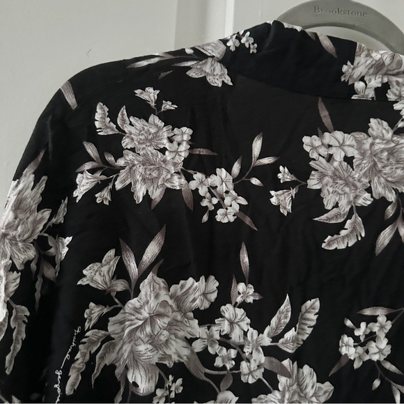 Spiritual Gangster Maya Black Floral Kimono Women’s One Size Swim Coverup Beachy - Picture 13 of 16